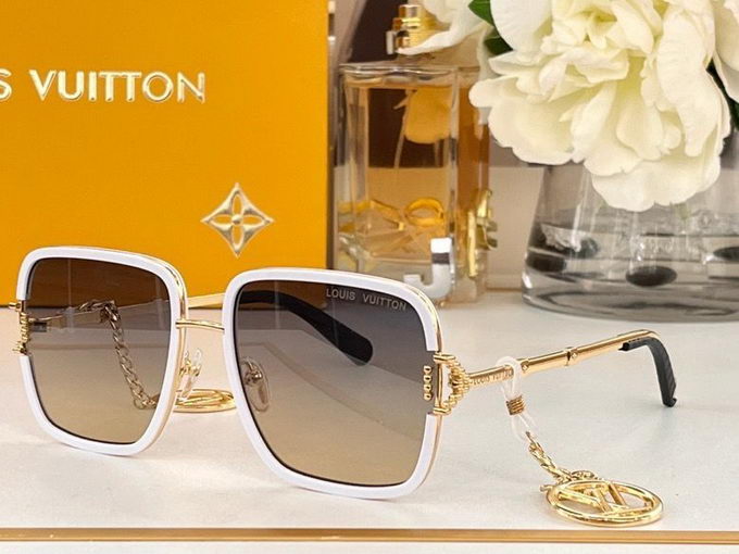 Louis Vuitton Sunglasses ID:20230516-185